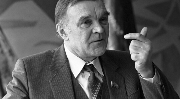 Elhunyt Jurij Bondarev szovjet-orosz író