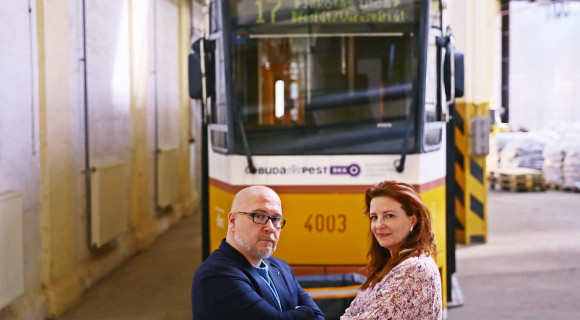 Meseterasz címmel videókritika-sorozatot indított az IGYIC