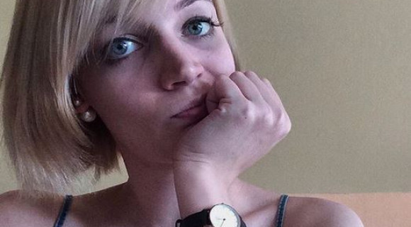 Mucha Dorkának elege lett az irodalmi zaklatókból