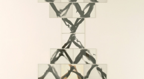 Fenyvesi Orsolya: Homokórázás [Egy kiállítás képe]