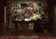 Nick Cave agya zsúfolt, és tele van könyvekkel
