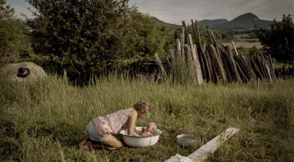 Szilasi László: Fürdés a tóban [Képalá]