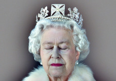 Három könyv, hogy jobban megértsük a 95 éves Erzsébet királynőt