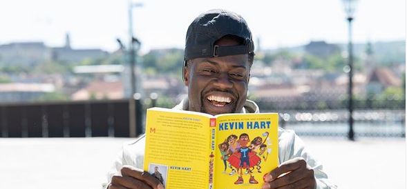 Kevin Hart a Parlament előtt reklámozza gyerekkönyvét