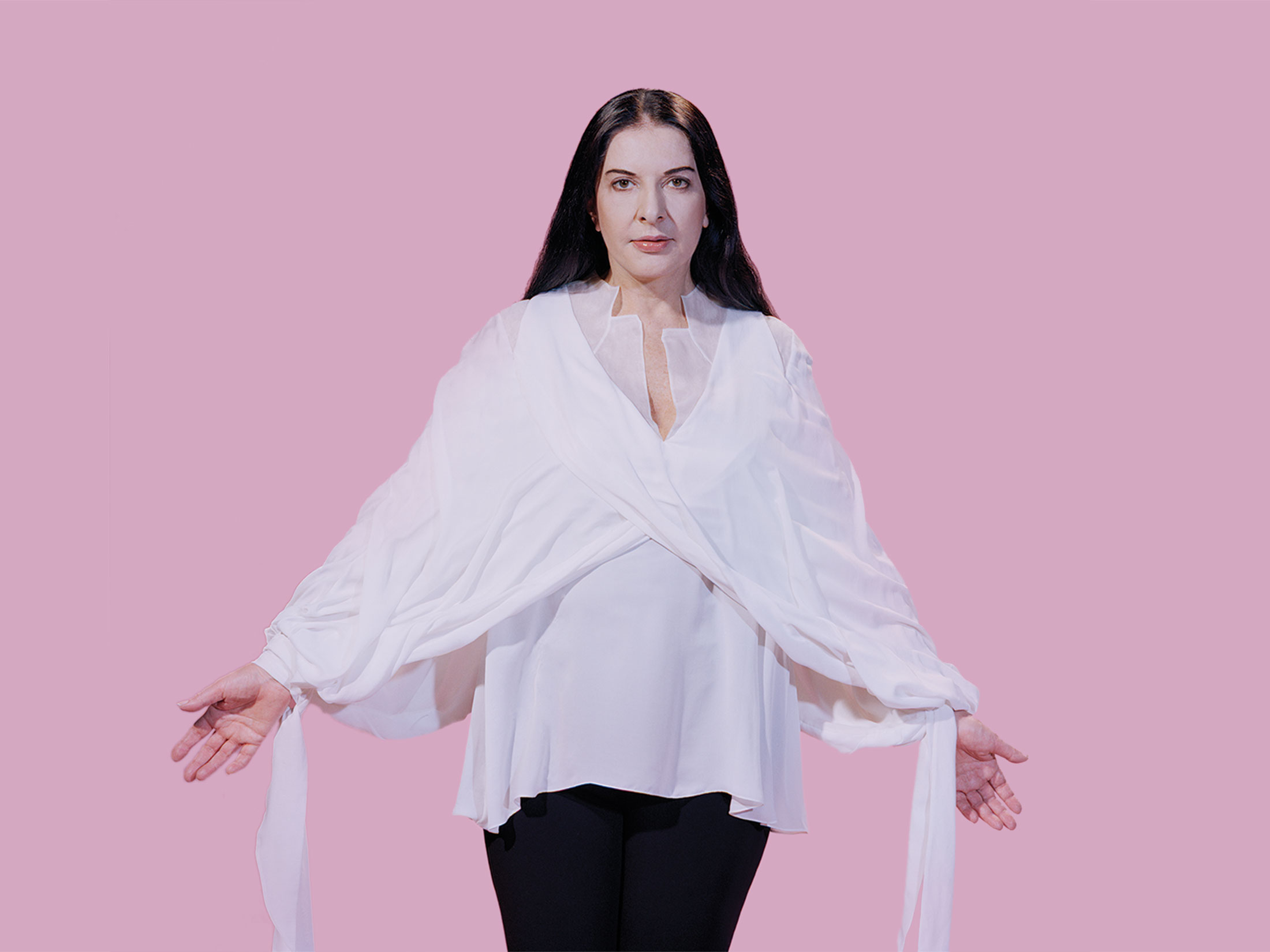 Marina Abramović átment a falon, mi pedig beleshetünk a fal mögé