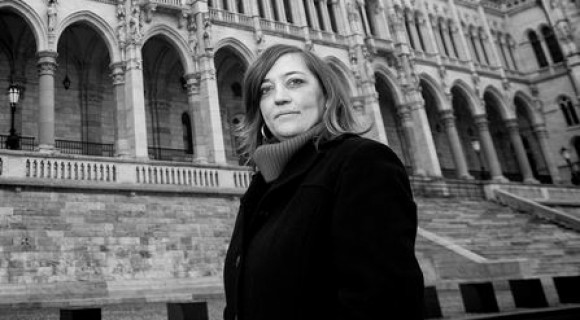 Baráth Katalin: Vakcina