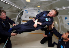 Tíz történet a mindenség ura, Stephen Hawking életéből