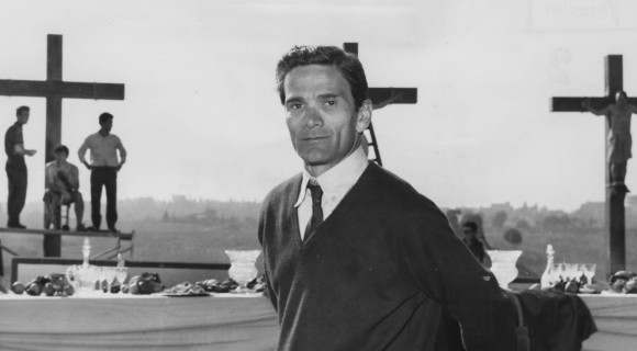 Papot is hívtak a filmje után, hogy megszentelje a mozivásznat - 100 éve született Pasolini