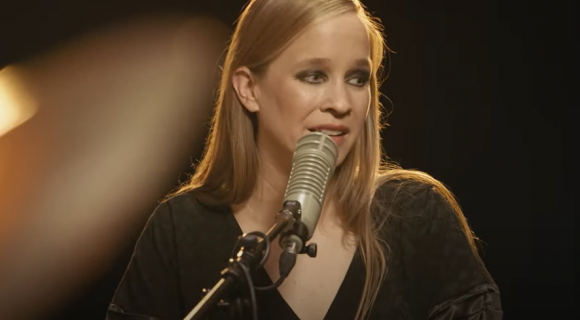 Tandori Dezső verseit énekli Harcsa Veronika az új albumán