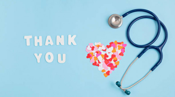 “Megfogyva bár, de törve nem” - Ezeket a könyveket ajánljuk az orvosok napján