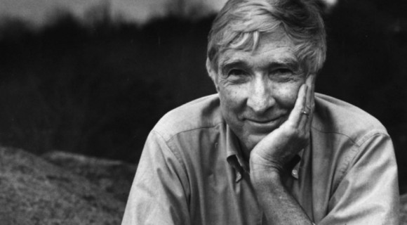 15 éve először jelenik meg kiadatlan Updike-regény magyarul