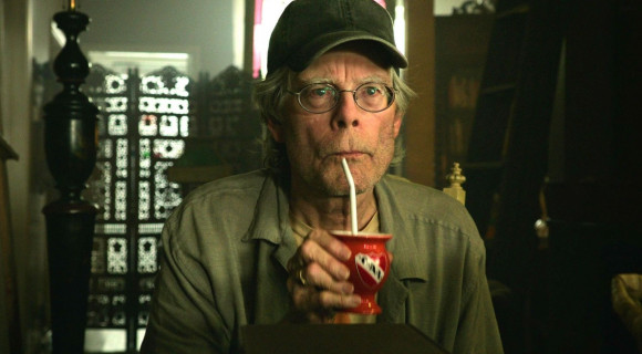 Stephen King Csörgőkígyók címmel írja a Cujo folytatását