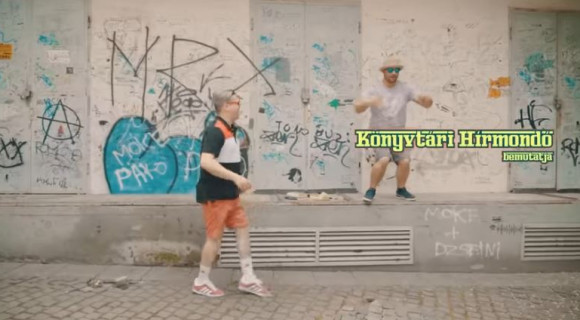 A gyöngyösi könyvtárosok rappelve ajánlják Cervantest és Ferrantét