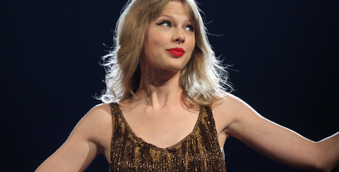 Taylor Swiftet több mint egymillió dollárra perli egy amerikai költő
