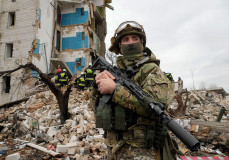 Ukrajnában most a hadsereget támogatják, minthogy könyvet vegyenek