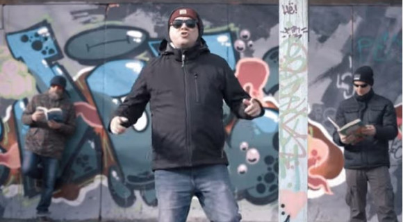 „A tetovált lány nem a kis gyufaáruslány” – Most a skandinávokat ajánlják a gyöngyösi könyvtárosok