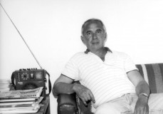 Kenedi János: Vigyáztam Tarra, mint a hímes tojásra