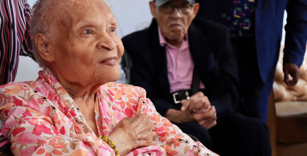 109 éves korában jelent meg könyve a tulsai mészárlás túlélőjének