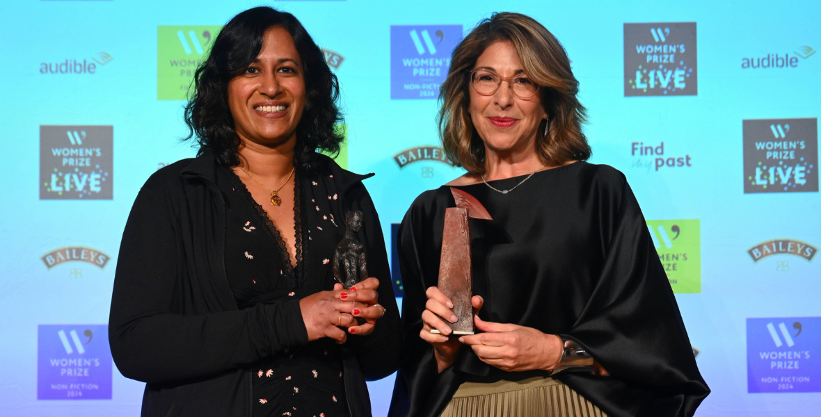 V.V. Ganeshananthan és Naomi Klein a Women's Prize díjaival