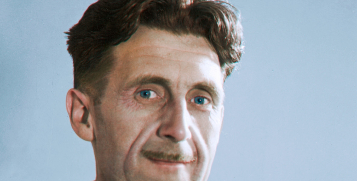 „Szörnyű, agyatlan birodalmat vizionál” – írta a Mein Kampfról George Orwell