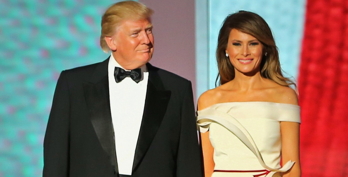 Donald és Melania Trump - fotó: U.S. Army / Wikimedia Commmons - konyvesmagazin.hu