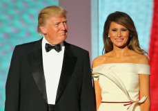 Úgy tűnik, Donald Trump nem olvasta a felesége, Melania memoárját