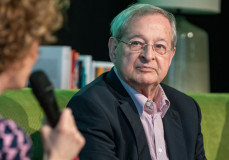 Nádas Péter: A Párhuzamos történetek nem tud véget érni