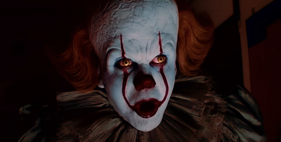 Stephen King bohóca visszatért Derrybe - Itt az AZ előzménysorozatának előzetese