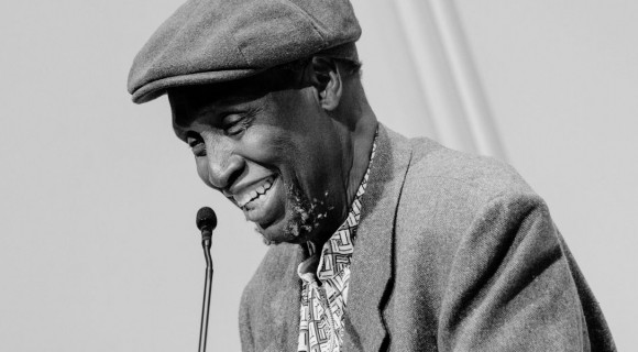 Meghalt Ngũgĩ wa Thiong’o afrikai író, akit még a börtön sem tört meg