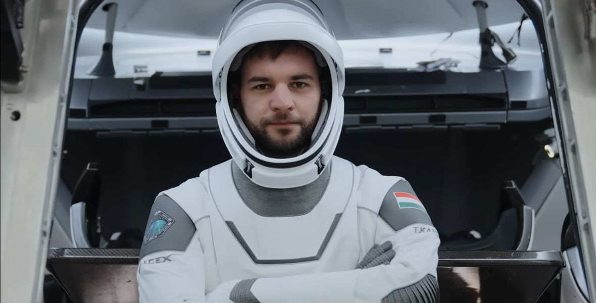 Két kiemelkedő regény Kapu Tibor űrmissziójához