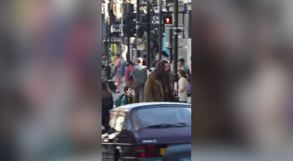 Videó: Harry Potter és Hagrid London utcáin baktat!