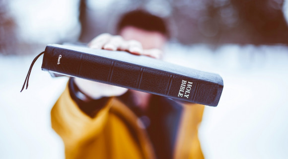 Az Egyesült Államokban nagyon veszik a Bibliát Charlie Kirk halála óta