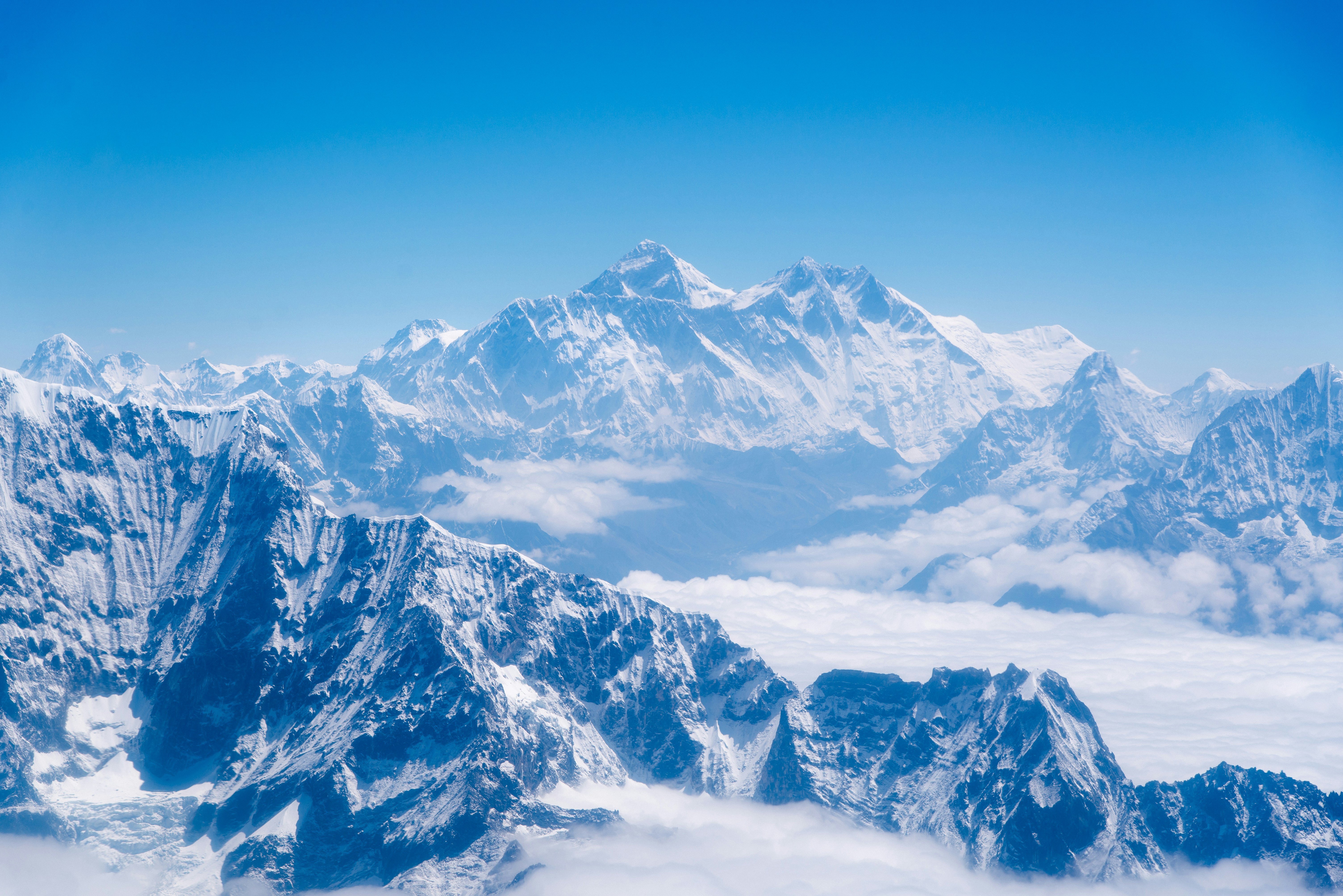 Everest - Fotó: unsplash.com Jim Morrison sikeresen lesíelt az Everest legnehezebb útvonalán