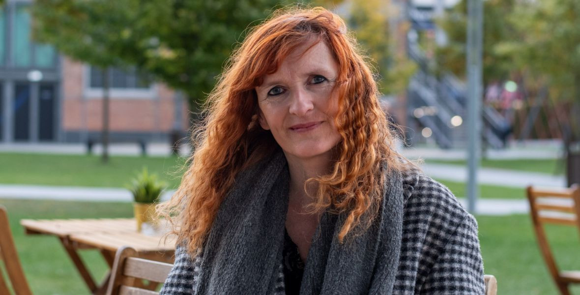 „A nőknek jól jön a férfi segítség” – Dora Čechova cseh író az új novelláskötetéről