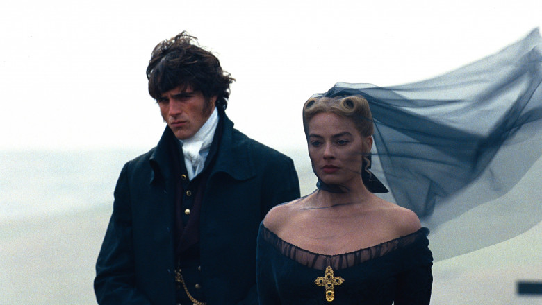 Üvöltő szelek: adaptációnak értelmezhetetlen, önálló filmnek magával ragadó