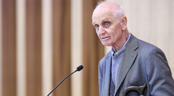 György Péter családja több mint 300 könyvet adományozott a Ludwig Múzeumnak