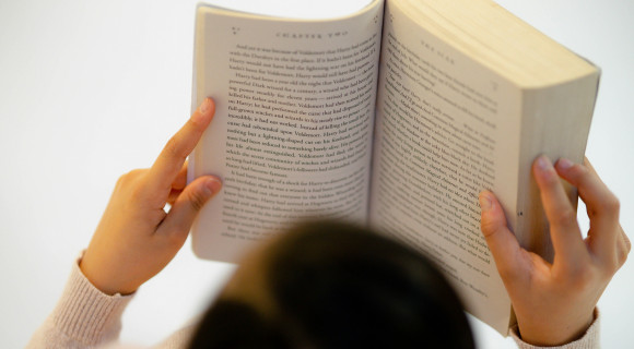 Olvasó gyerekek döntöttek Guinness-rekordot egy angol városban