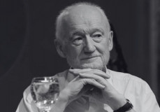 Született tanár, nagybetűs polgár – Nádasdy Ádámtól búcsúznak pályatársai, tisztelői