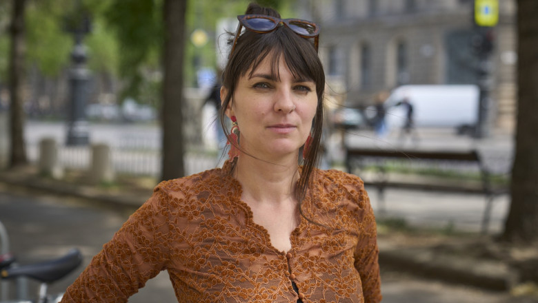 „A punkok nem haltak meg, csak gyereket nevelnek” – interjú Garam-Nagy Kata költővel
