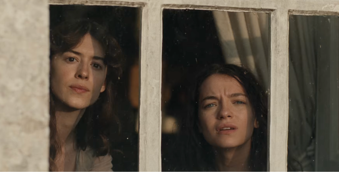 A trailer alapján még Jane Austen is megirigyelné az Értelem és érzelem új adaptációját