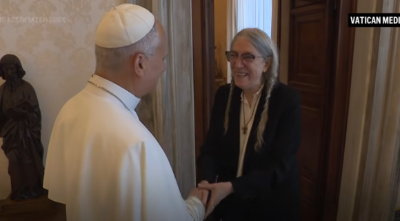 Örökre szóló élmény: Patti Smith találkozott a pápával