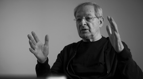 „Nádas Péter egyedi megfigyelő volt” – Ingo Schulze német író búcsúzik a magyar szerzőtől