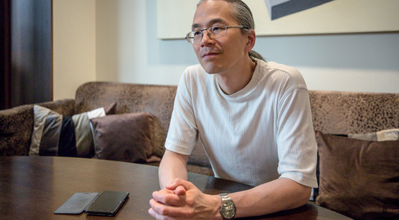 Ted Chiang: A mesterséges intelligenciák nem akarnak munkahelyeket ellopni