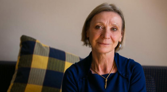 Ferber Katalin: Mindig a vérző sebbe tolom az ujjamat