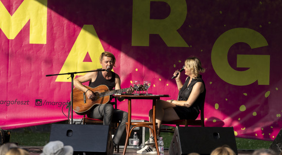 Beck Zoltán kamaszkori olvasmánya egy 30Y-dalban köszönt vissza