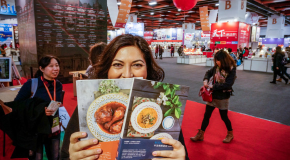 Mautner Zsófi csirkepörkölttel bombázza Tajpejt