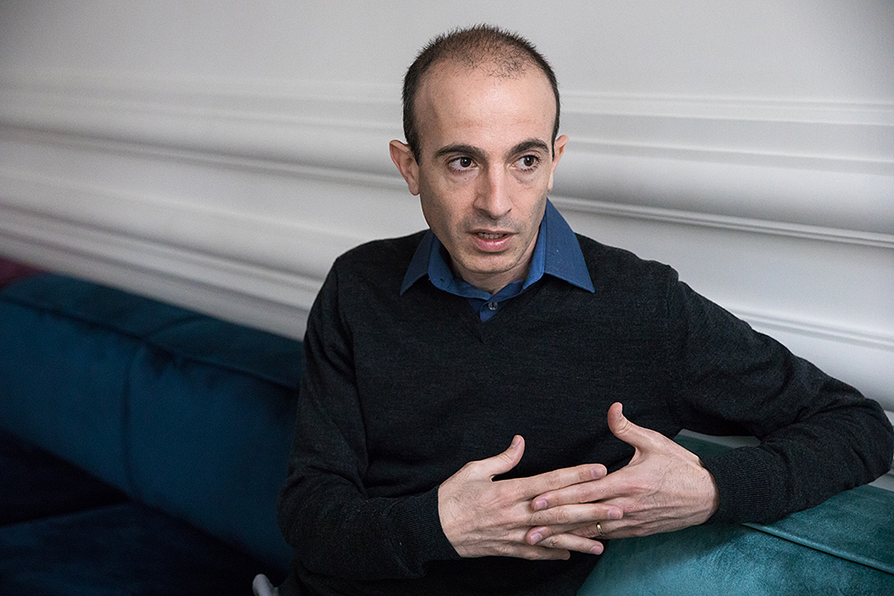 Harari új könyve az információs hálózatok történetét mutatja be az őskortól az MI-ig