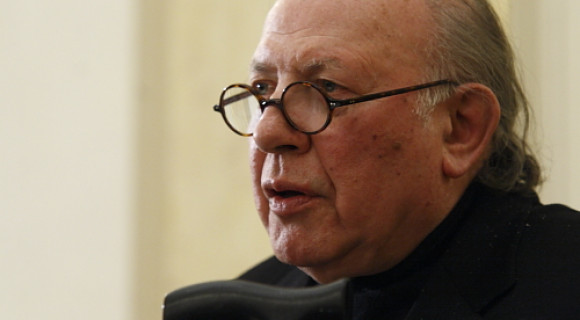 Emléktáblát állítottak Kertész Imre feltételezett szülőházánál Józsefvárosban