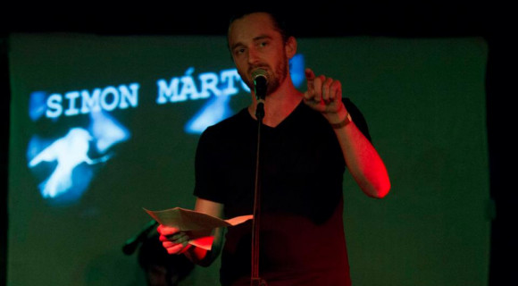 Konfrontálni a költőket és a rappereket