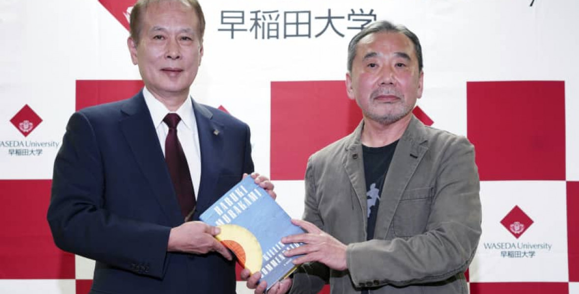 Murakami Haruki egykori egyetemének adományozza kéziratait